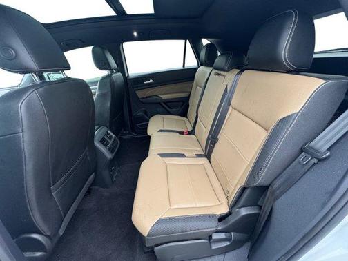 2021 Volkswagen Atlas Cross Sport 2.0T SE w/Technology
