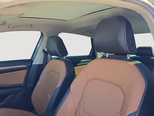 Platinum Gray Metallic 2022 Volkswagen Jetta 1.5T SEL