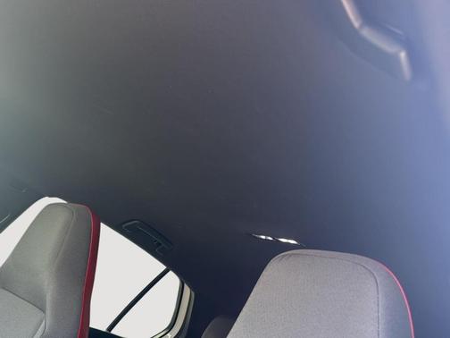 Oryx White Pearl Effect 2022 Volkswagen Golf GTI 2.0T S