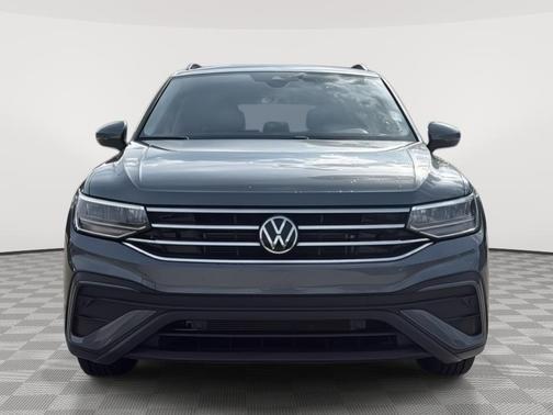 Platinum Gray Metallic 2023 Volkswagen Tiguan 2.0T S