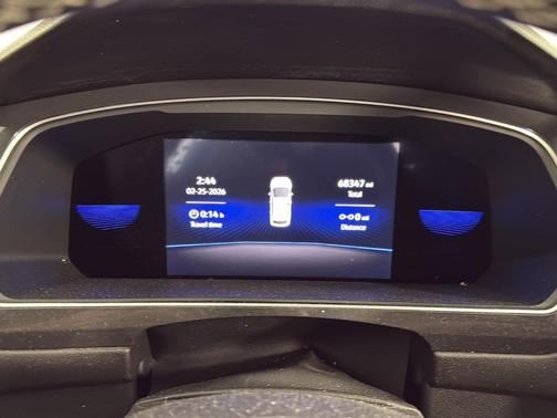 Pure White 2022 Volkswagen Tiguan 2.0T SE
