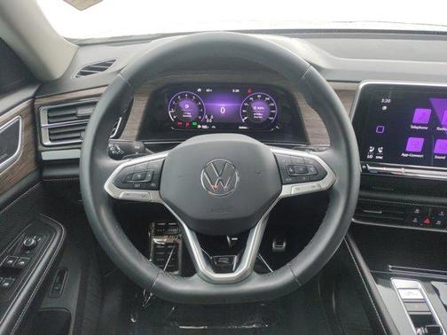 2024 Volkswagen Atlas 2.0T SEL Premium R-Line