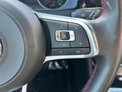 2019 Volkswagen Golf GTI 2.0T S