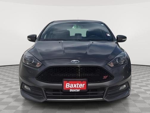 Magnetic 2015 Ford Focus ST Base