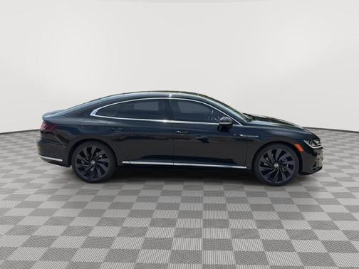 Deep Black Pearl Effect 2023 Volkswagen Arteon 2.0T SEL R-Line
