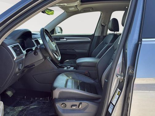 Platinum Gray Metallic 2021 Volkswagen Atlas 2.0T SEL Premium