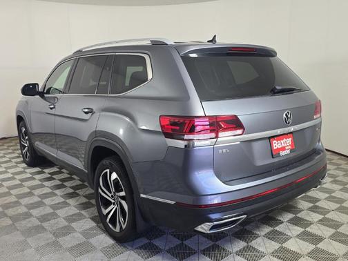 Platinum Gray Metallic 2021 Volkswagen Atlas 2.0T SEL Premium