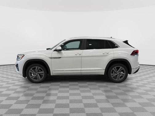 Opal White Pearl Effect 2024 Volkswagen Atlas Cross Sport 2.0T SEL R-Line