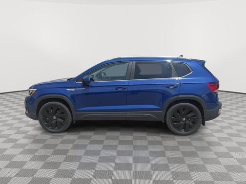 Blue Dusk 2024 Volkswagen Taos 1.5T SE
