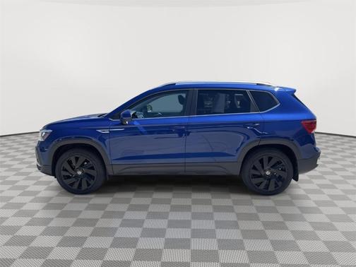 Blue Dusk 2024 Volkswagen Taos 1.5T SE