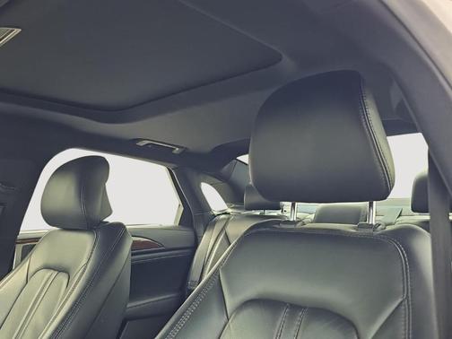 White Platinum Tri-Coat Metallic 2019 Lincoln MKZ Hybrid Reserve I