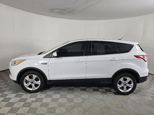 Oxford White 2015 Ford Escape SE