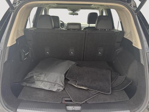 Black 2023 Nissan Rogue SV