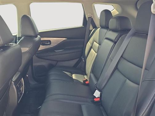 Pearl White 2016 Nissan Murano SL