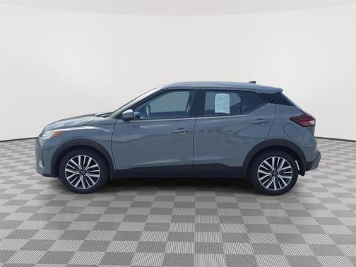 Boulder Gray Pearl 2023 Nissan Kicks SV