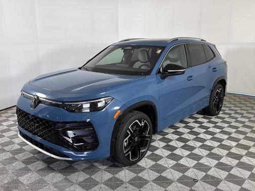 Monterey Blue Pearl 2025 Volkswagen Tiguan 2.0T SEL R-Line