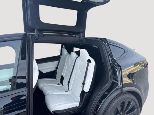 Black 2022 Tesla Model X Base