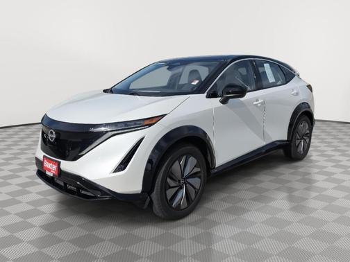 2 Tone White / Black Roof 2023 Nissan ARIYA ENGAGE