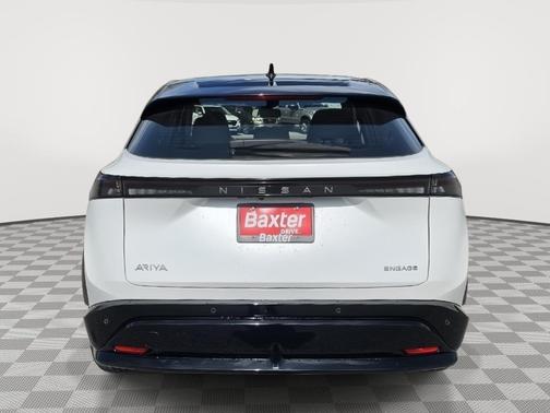 2 Tone White / Black Roof 2023 Nissan ARIYA ENGAGE