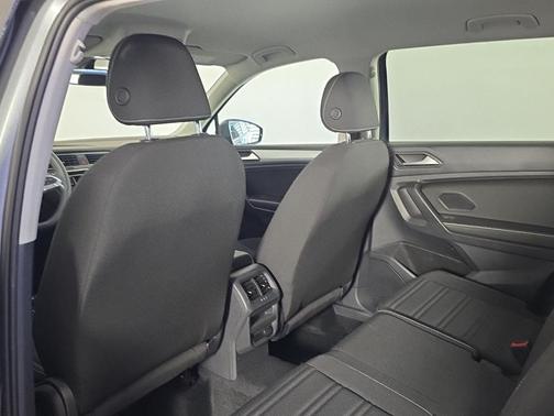 Platinum Gray Metallic 2023 Volkswagen Tiguan 2.0T S