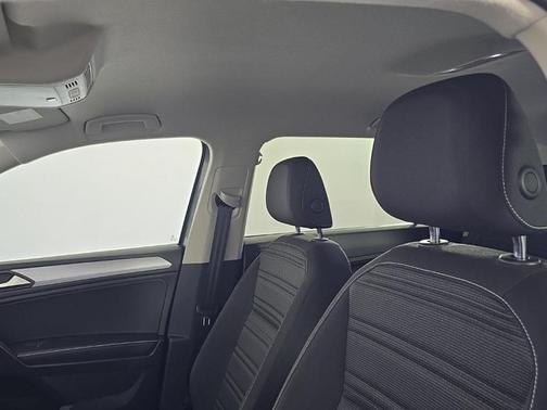 Platinum Gray Metallic 2023 Volkswagen Tiguan 2.0T S