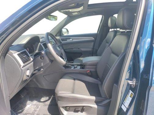 2023 Volkswagen Atlas Cross Sport 2.0T SE w/Technology