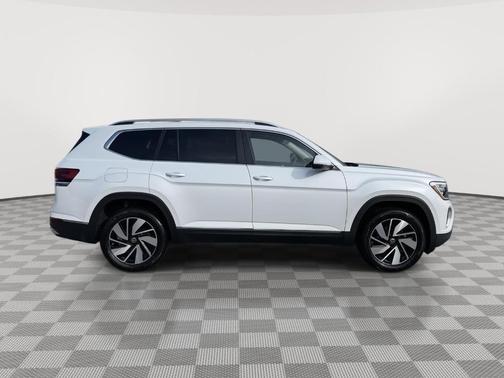 Opal White Pearl 2026 Volkswagen Atlas 2.0T SEL