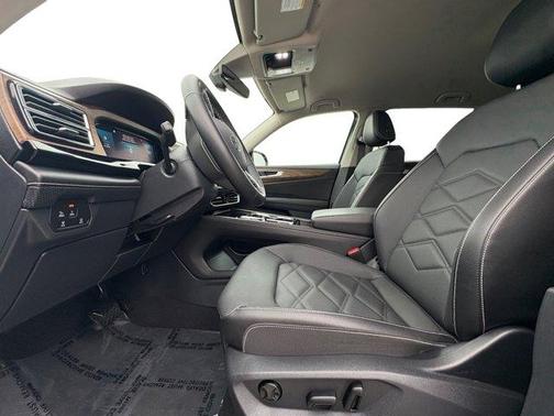 2025 Volkswagen Atlas 2.0T SE