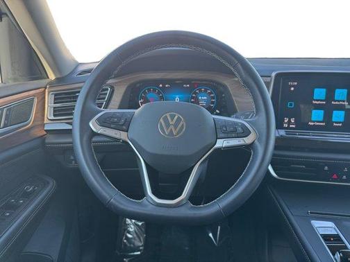 2024 Volkswagen Atlas 2.0T SE