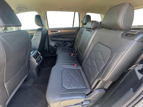 2024 Volkswagen Atlas 2.0T SE