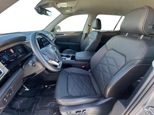 2024 Volkswagen Atlas 2.0T SE