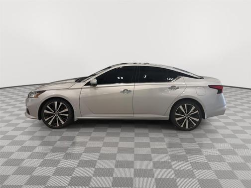 Brilliant Silver Metallic 2020 Nissan Altima 2.5 Platinum