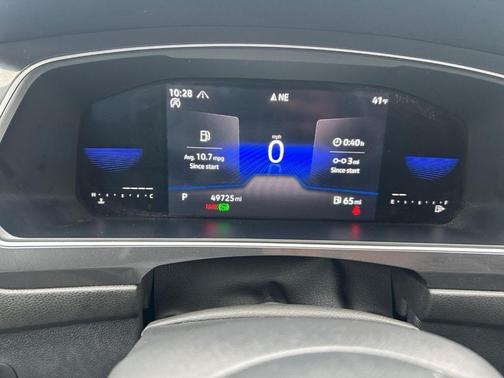 Pyrite Silver Metallic 2022 Volkswagen Tiguan 2.0T SE