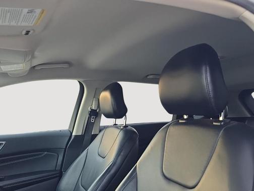 Magnetic 2016 Ford Edge Titanium