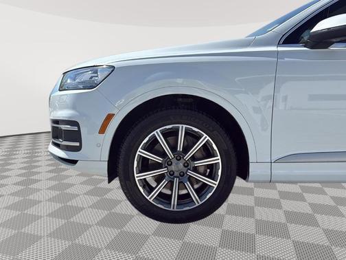 Glacier White Metallic 2019 Audi Q7 55 Premium Plus