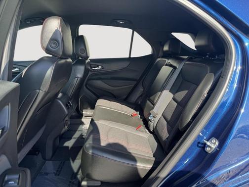 Blue Glow Metallic 2023 Chevrolet Equinox RS
