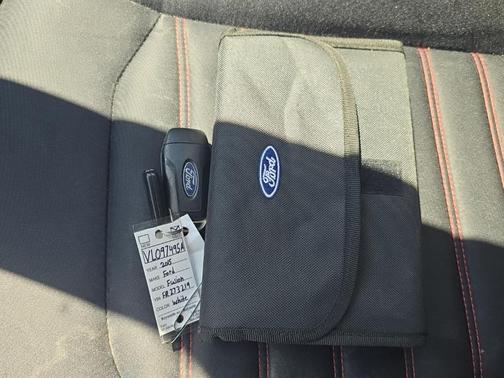 White Platinum Tri-Coat Metallic 2015 Ford Fusion SE