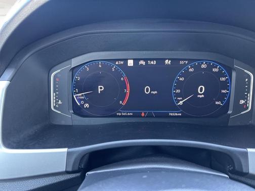 Deep Black Pearl Effect 2021 Volkswagen Atlas Cross Sport 3.6L V6 SEL R-Line