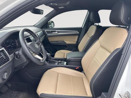 Pure White 2023 Volkswagen Atlas Cross Sport 3.6L V6 SE w/Technology