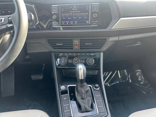 2021 Volkswagen Jetta 1.4T R-Line