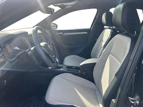 2021 Volkswagen Jetta 1.4T R-Line
