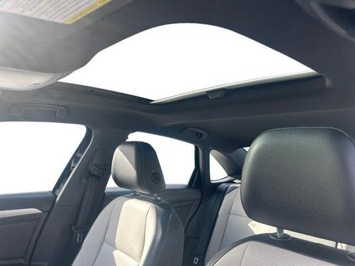 2021 Volkswagen Jetta 1.4T R-Line