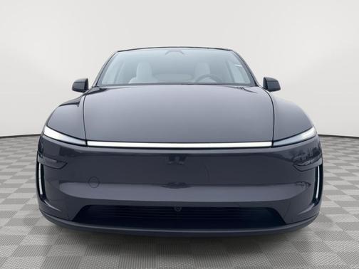 2026 Tesla Model Y PREMIUM