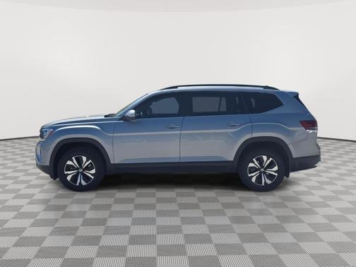 Silver Bird Metallic 2024 Volkswagen Atlas 2.0T SE
