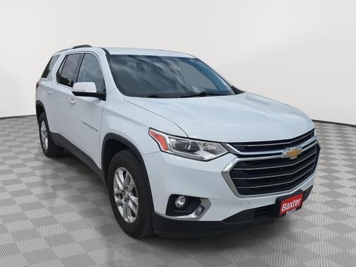 Summit White 2018 Chevrolet Traverse LT Cloth