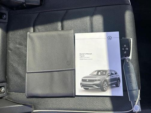 Opal White Pearl Effect 2023 Volkswagen Tiguan 2.0T SEL R-Line