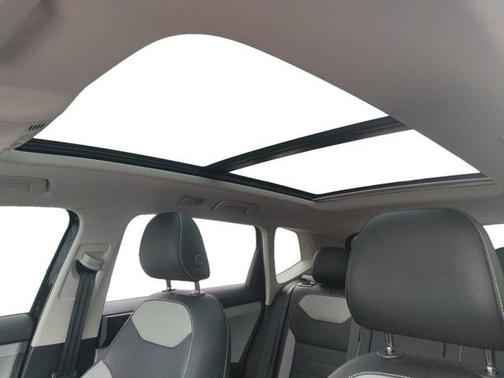 2022 Volkswagen Taos 1.5T SEL