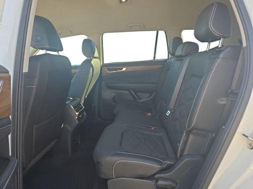 2025 Volkswagen Atlas 2.0T SE