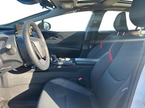 Wind Chill Pearl 2025 Toyota Prius Plug-In Hybrid XSE