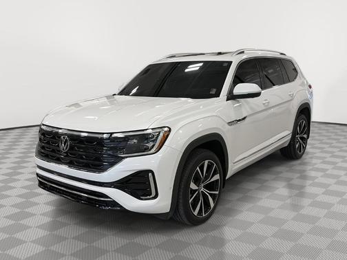 Opal White Pearl Effect 2024 Volkswagen Atlas 2.0T SEL Premium R-Line